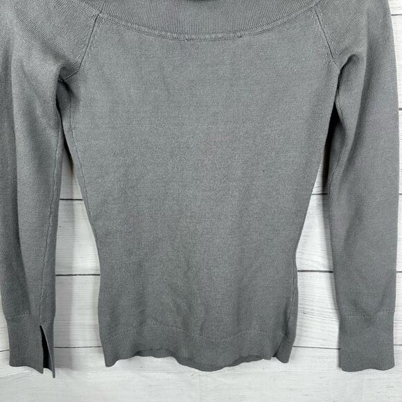 BCBGMAXAZRIA Womens size Small Astria Off The Shoulder Sweater Gray - Picture 7 of 10